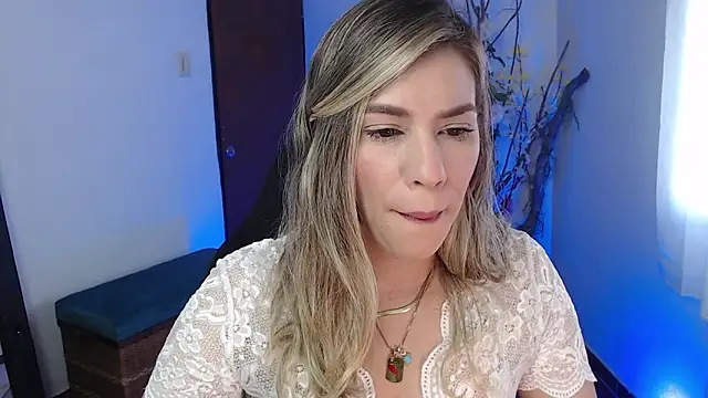 ms sofia x online show from November 2025 03:22:01 PM