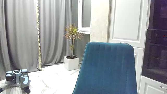 Snapshot of Iris_cherry chatting on December 2024 06:44:02 PM Iris cherry online show from December 2024 06:44:02 PM