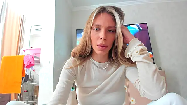 Snapshot of Iris_cherry chatting on January 2025 10:16:02 AM Iris cherry online show from January 2025 10:16:02 AM