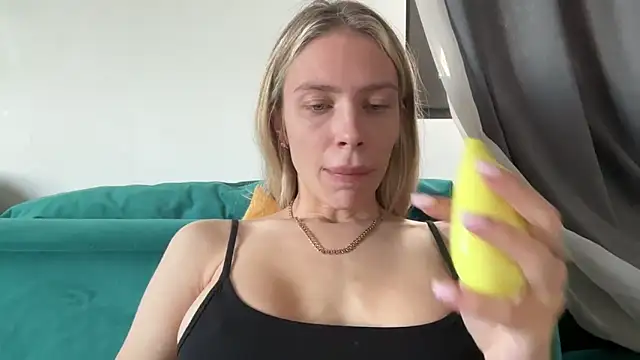 Iris cherry online show from April 2026 07:00:02 AM