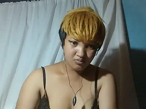 AVRILA online show from November 2025 06:15:01 AM