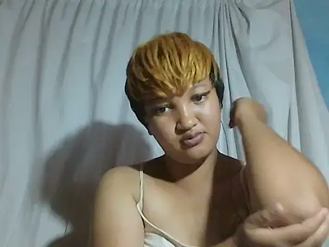 AVRILA online show from December 2025 06:07:01 AM