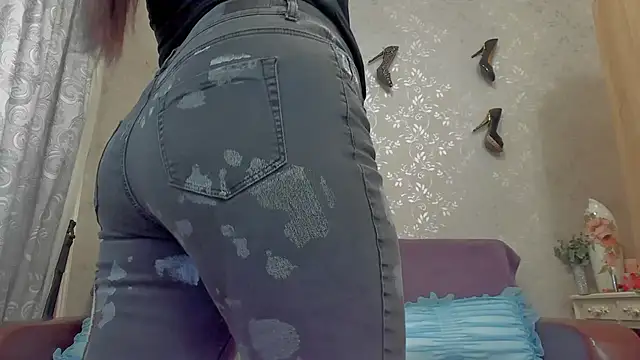 emilianna666 online show from December 2024 09:01:02 AM