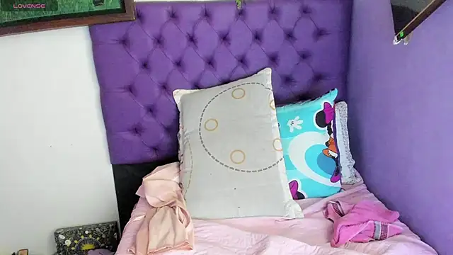 Margoth clain online show from April 2026 12:35:02 PM