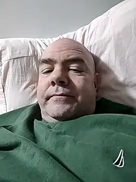 brian4300 online show from January 2026 02:37:02 AM