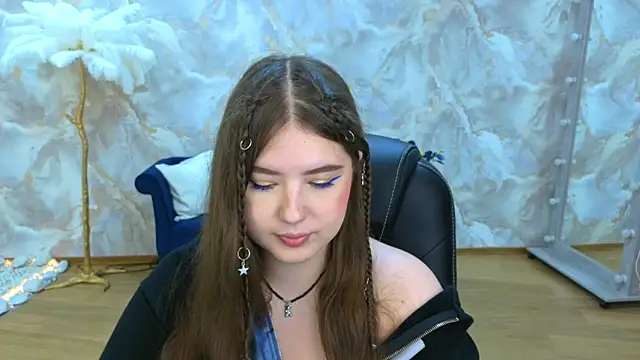 NicoleFoxery online show from September 2025 06:19:02 PM