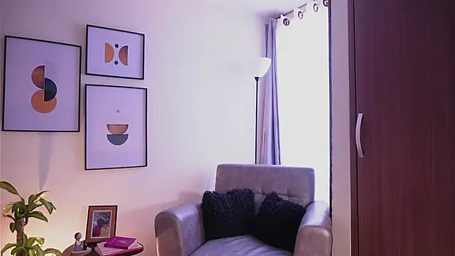 Isabella dior online show from March 2025 05:50:02 PM