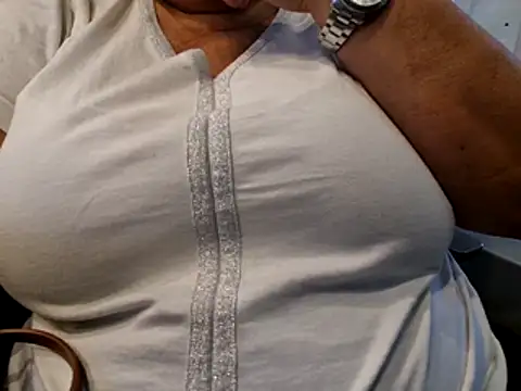 Snapshot of INFINITY110570 chatting on June 2026 12:33:01 PM INFINITY110570 online show from June 2026 12:33:01 PM