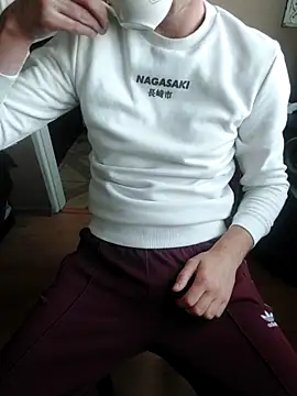 MlodyDres online show from September 2025 04:45:02 AM