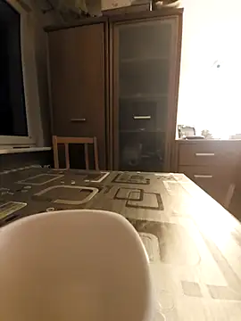 MlodyDres online show from October 2025 05:30:01 PM