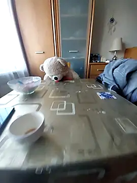 MlodyDres online show from October 2025 06:43:02 AM