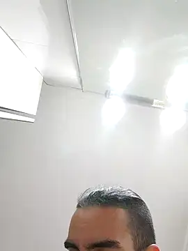 TommyMomentum online show from January 2025 05:32:01 AM