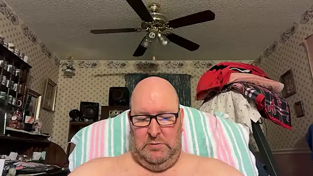 Snapshot of Drwhocares chatting on July 2026 05:45:01 PM Drwhocares online show from July 2026 05:45:01 PM