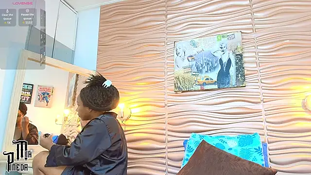 mia pineda online show from September 2025 10:11:01 PM