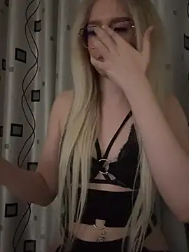 mollyxxx online show from February 2025 01:12:02 AM