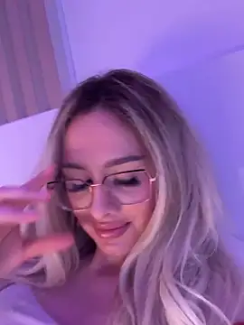 mollyxxx online show from February 2025 07:04:02 AM