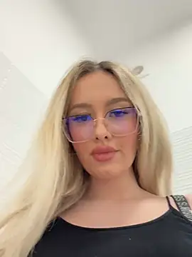 mollyxxx online show from February 2025 11:33:01 AM