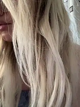 mollyxxx online show from March 2025 05:44:02 AM