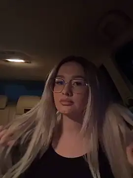 mollyxxx online show from April 2026 11:36:01 PM