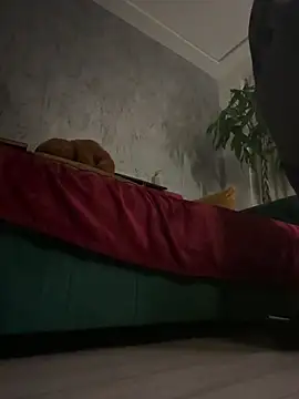 RockQueen A online show from March 2025 12:11:02 PM