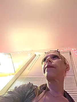 Snapshot of AngelMagick chatting on February 2026 11:25:01 PM AngelMagick online show from February 2026 11:25:01 PM