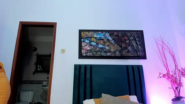 Snapshot of JupiteFox chatting on January 2025 11:41:02 AM JupiteFox online show from January 2025 11:41:02 AM