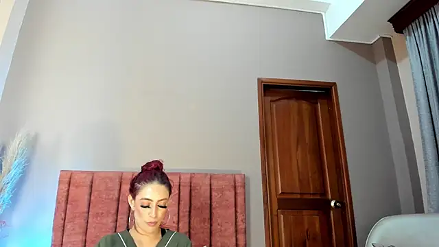 Snapshot of JupiteFox chatting on October 2025 12:12:02 AM JupiteFox online show from October 2025 12:12:02 AM