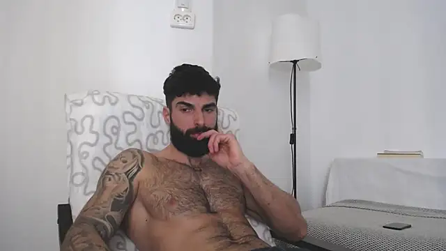 Verycutex online show from February 2025 09:21:01 AM