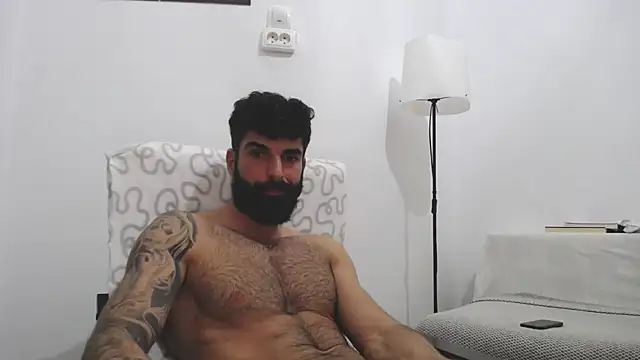 Verycutex online show from March 2025 06:33:01 PM