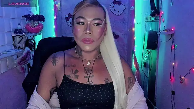 tsviolett online show from December 2024 05:41:02 PM