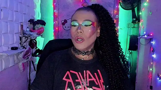 tsviolett online show from December 2024 05:00:01 PM