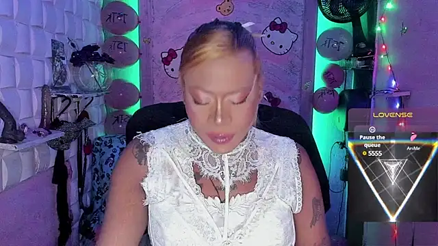 tsviolett online show from February 2025 07:21:01 PM