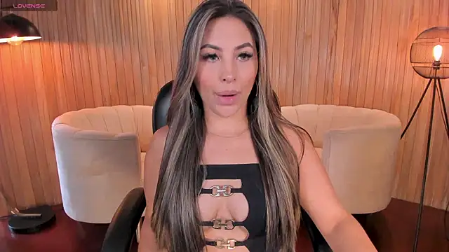 MiaRoberts1 online show from January 2025 06:18:01 PM