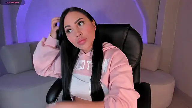 MiaRoberts1 online show from April 2026 01:06:02 PM