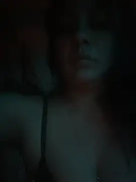 Aw ThROAt9 online show from April 2026 07:02:01 AM