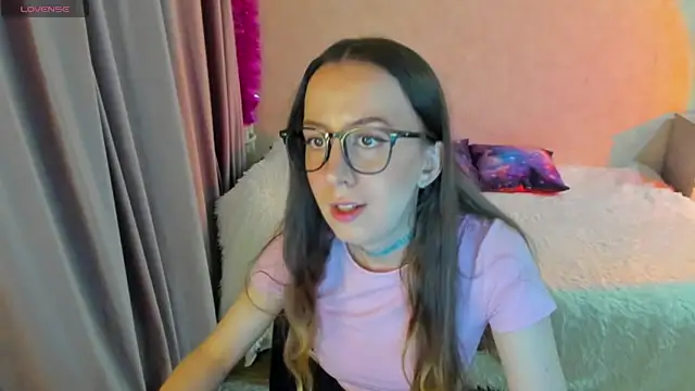 CurlySteph online show from September 2025 06:18:02 PM