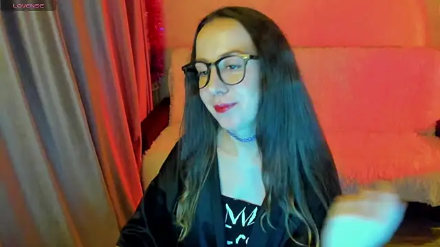 CurlySteph online show from October 2025 06:20:01 PM