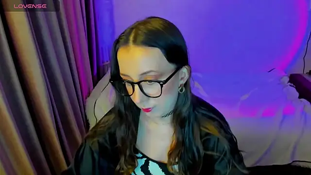 CurlySteph online show from March 2026 07:27:01 PM