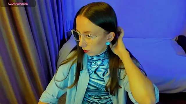 CurlySteph online show from April 2026 06:48:02 PM