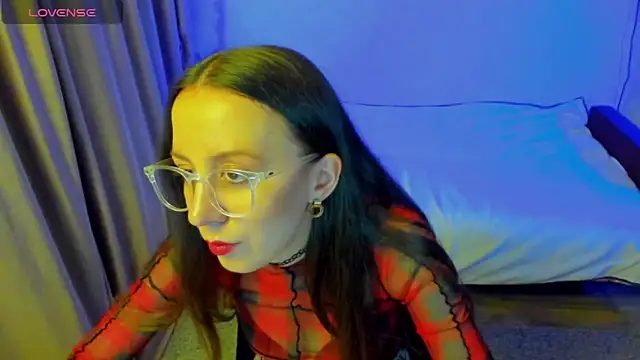 Snapshot of CurlySteph chatting on May 2026 07:33:01 PM CurlySteph online show from May 2026 07:33:01 PM