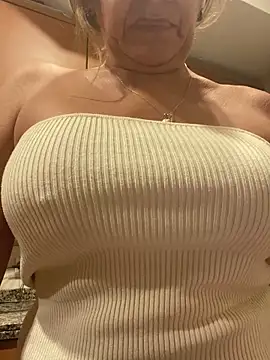 camelia3 online show from February 2025 08:18:01 PM