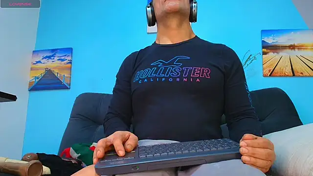 juanses n toro online show from October 2025 01:09:02 PM