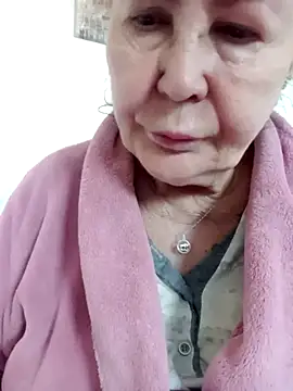 Snapshot of Hottie-Mom chatting on April 2026 08:12:01 AM Hottie-Mom online show from April 2026 08:12:01 AM