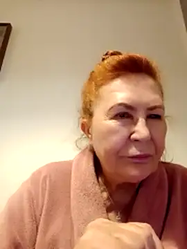 Snapshot of Hottie-Mom chatting on April 2026 06:25:01 PM Hottie-Mom online show from April 2026 06:25:01 PM