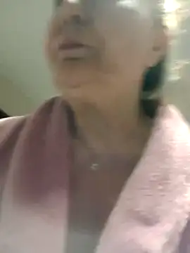 Snapshot of Hottie-Mom chatting on May 2026 08:19:02 AM Hottie-Mom online show from May 2026 08:19:02 AM