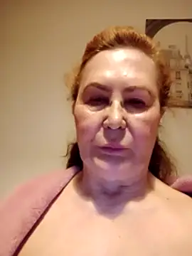 Snapshot of Hottie-Mom chatting on May 2026 08:58:01 PM Hottie-Mom online show from May 2026 08:58:01 PM
