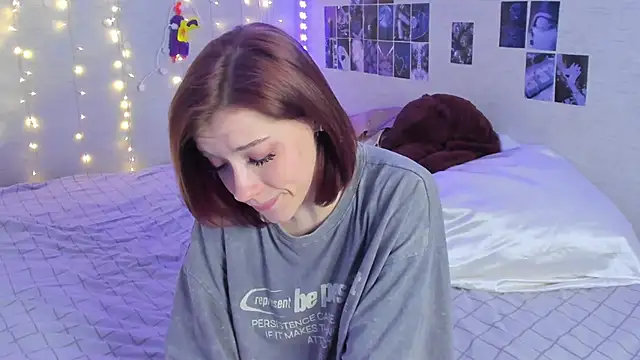 YunaPeace online show from February 2025 07:29:01 PM