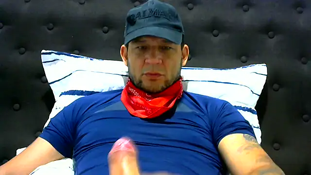 Snapshot of altenori112 chatting on January 2025 01:02:02 PM altenori112 online show from January 2025 01:02:02 PM