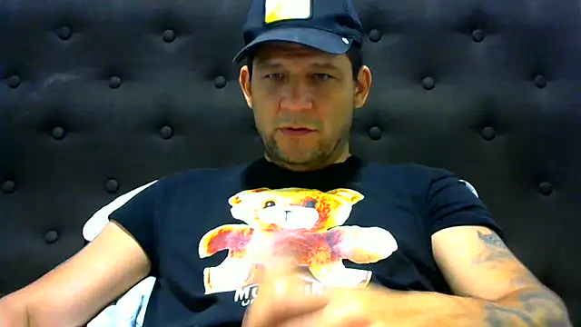 Snapshot of altenori112 chatting on February 2025 11:16:02 PM altenori112 online show from February 2025 11:16:02 PM