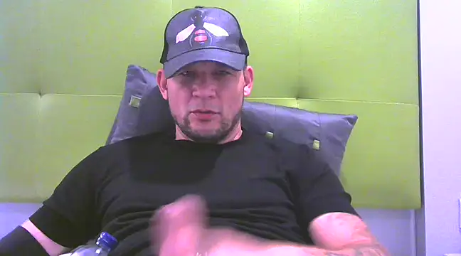 Snapshot of altenori112 chatting on February 2025 09:53:02 PM altenori112 online show from February 2025 09:53:02 PM